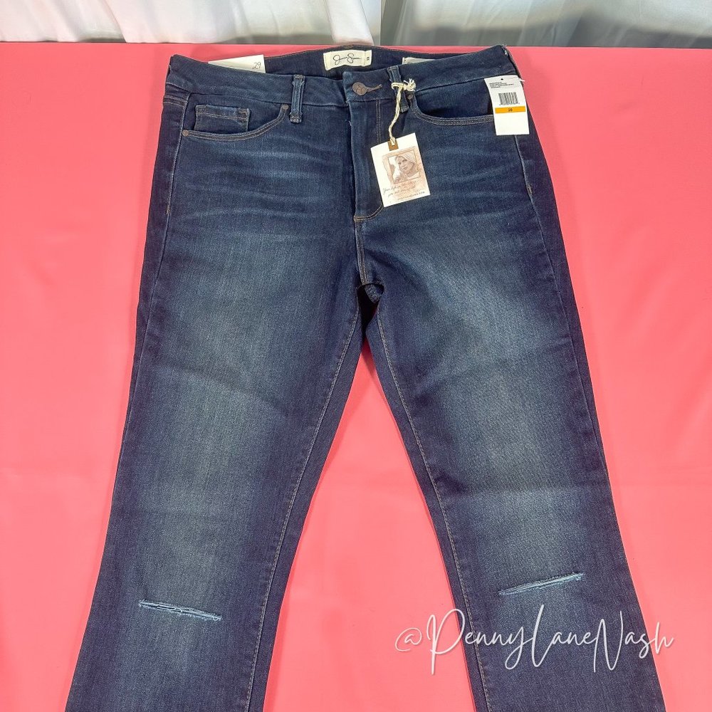 NWT Jessica Simpson Curvy High Rise Skinny Jeans Ripped Knee - Picture 3 of 12